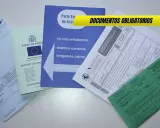 Documentos obligatorios para circular con un turismo: permiso de circulación, ficha técnica y seguro.