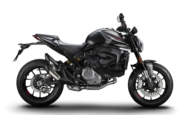 Ducati Monster negra, ideal para el carnet A2. Deportiva y ágil, lista para la aventura.