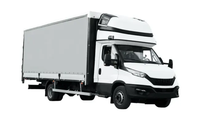 Camión blanco con caja de lona, ideal para tu negocio. Consulta el camion precio y hazte con él.