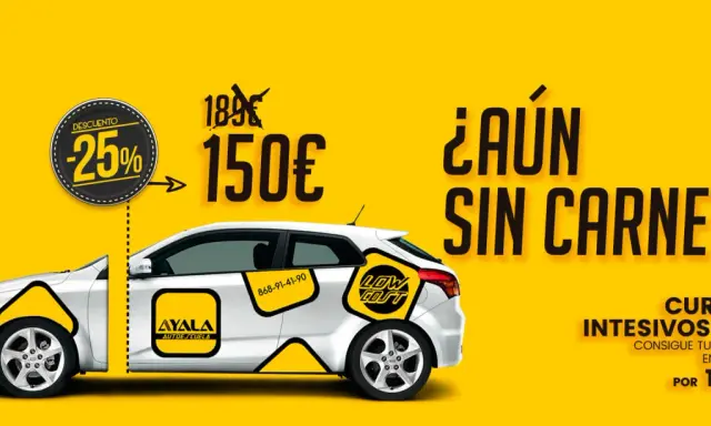 Coche blanco con publicidad de autoescuela. Oferta de curso intensivo por 150€, ¡consigue tu carnet en 8 días!