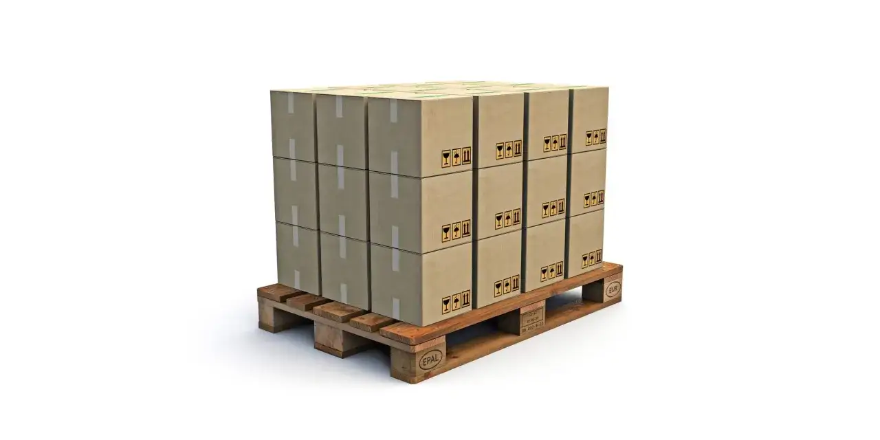 Cajas apiladas sobre un palet europeo, listo para su transporte. Las medidas palet europeo son est&aacute;ndar para optimizar la log&iacute;stica.