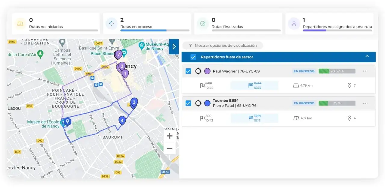 Interfaz de planificaci&oacute;n de rutas de transporte con mapa y lista de repartidores en proceso.